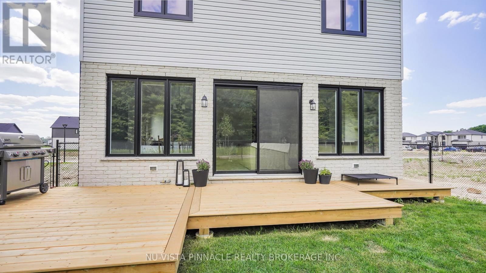 3998 BIG LEAF TRAIL Image 44