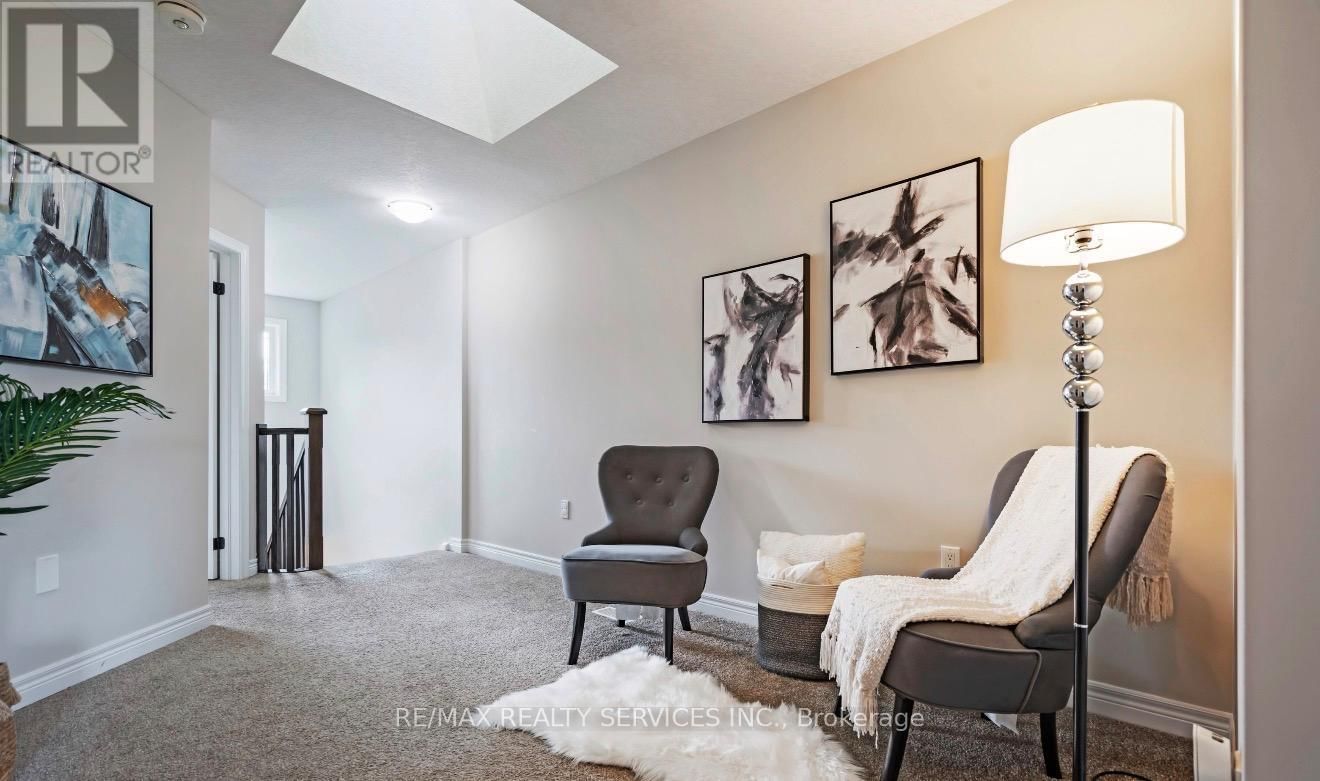 24 LAWSON STREET Image 13