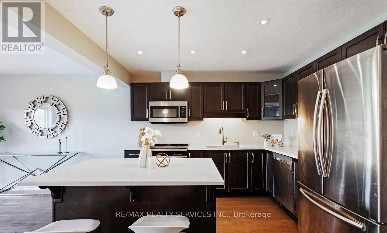 24 LAWSON STREET Image 7