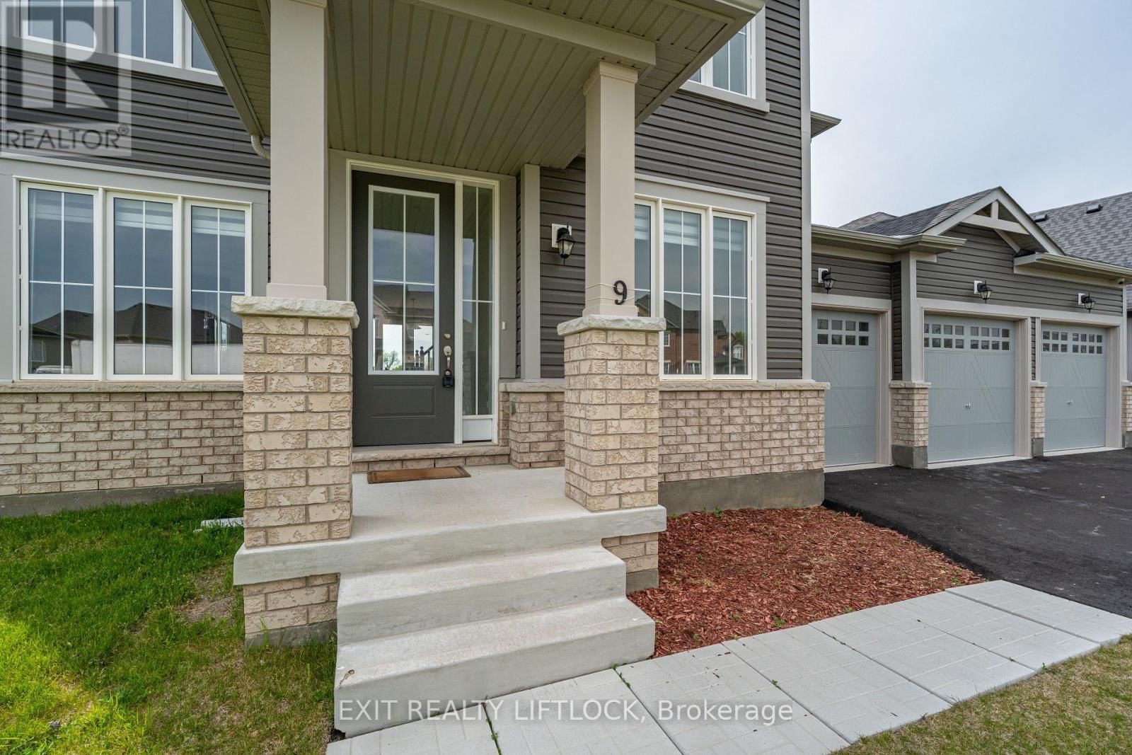 9 WISHING WELL LANE Image 3