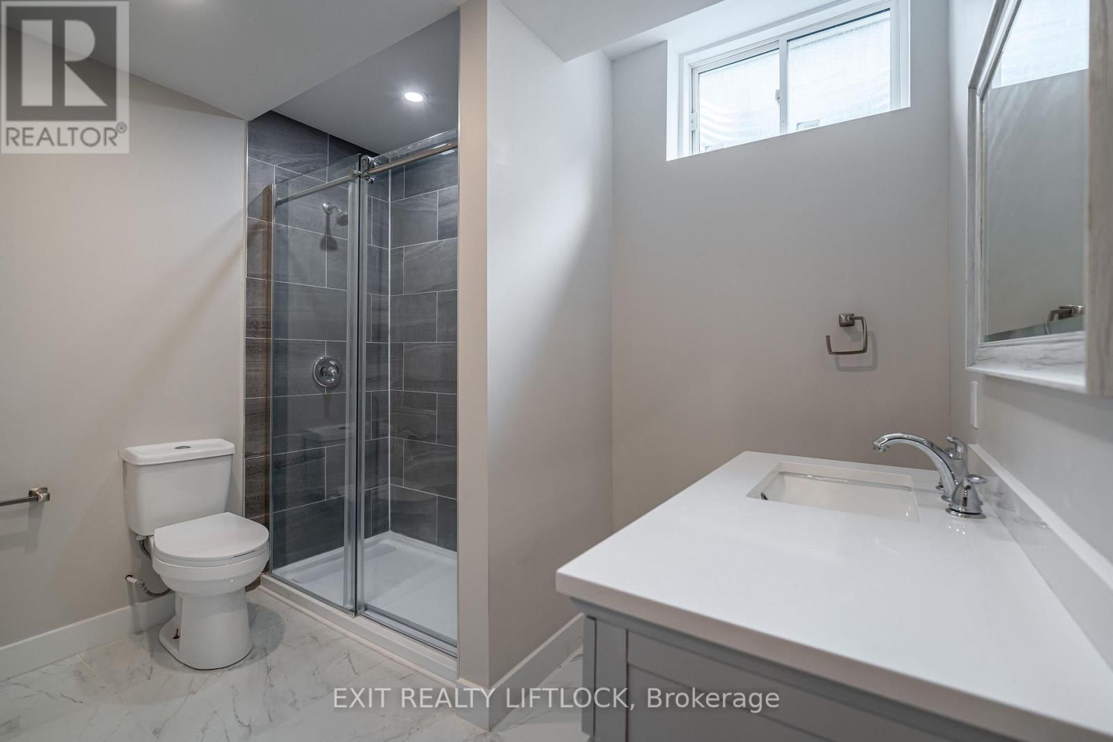 9 WISHING WELL LANE Image 35