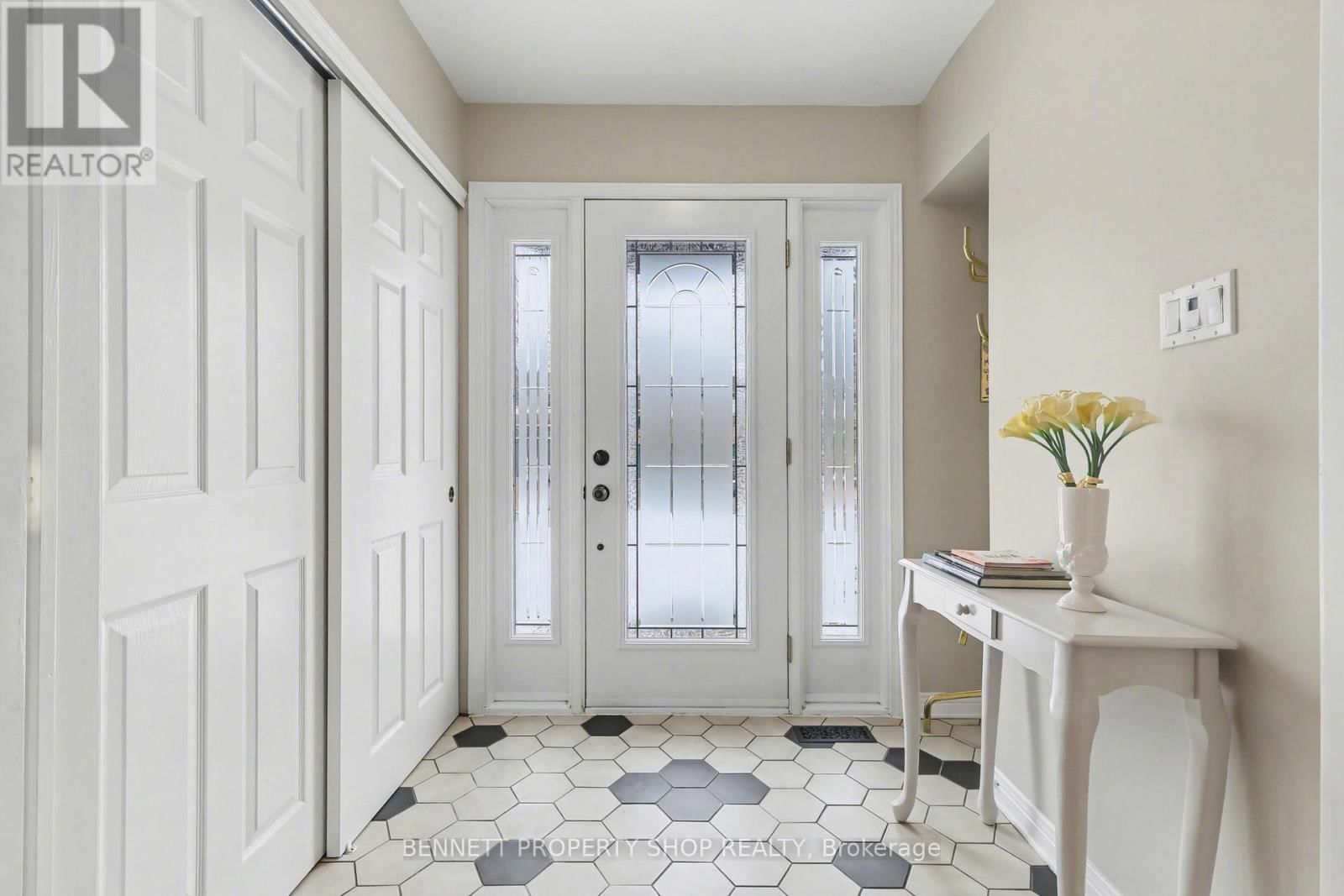 1476 BOURCIER DRIVE Image 2