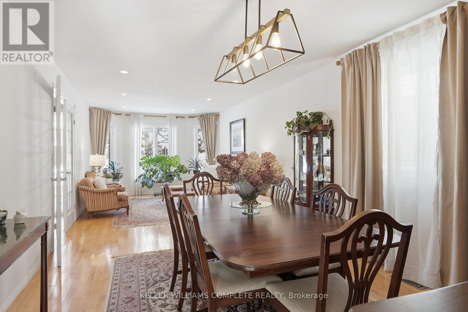 37 SOUTHCREEK DRIVE Image 9