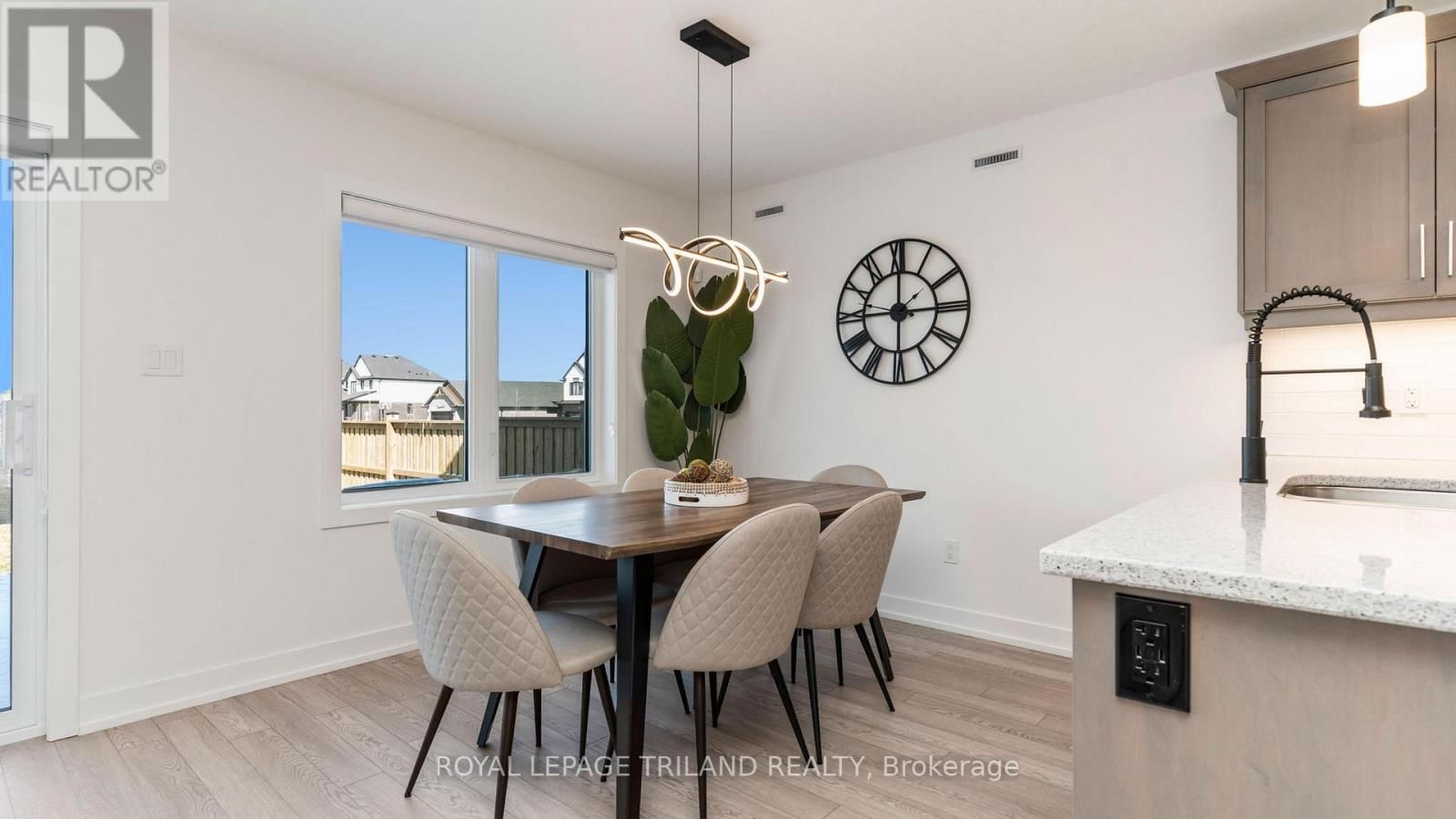 131 EMPIRE PARKWAY Image 14