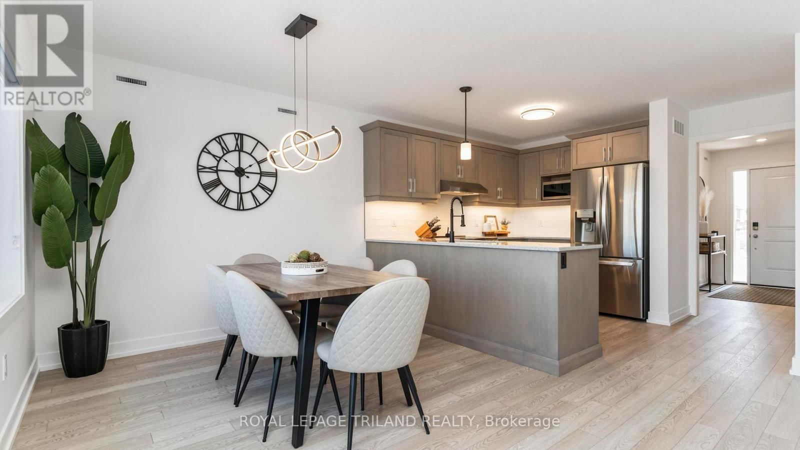 131 EMPIRE PARKWAY Image 20