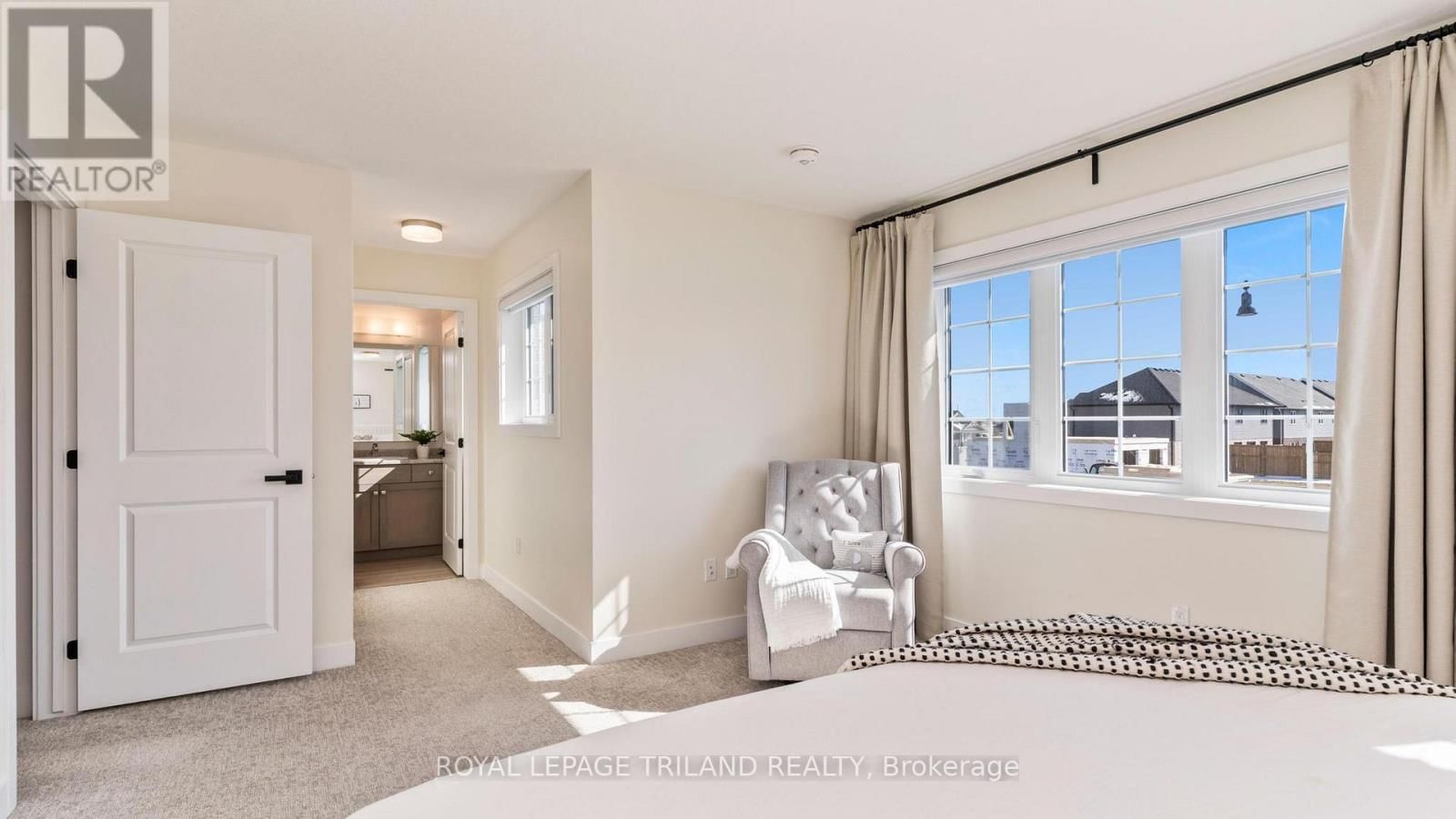 131 EMPIRE PARKWAY Image 29