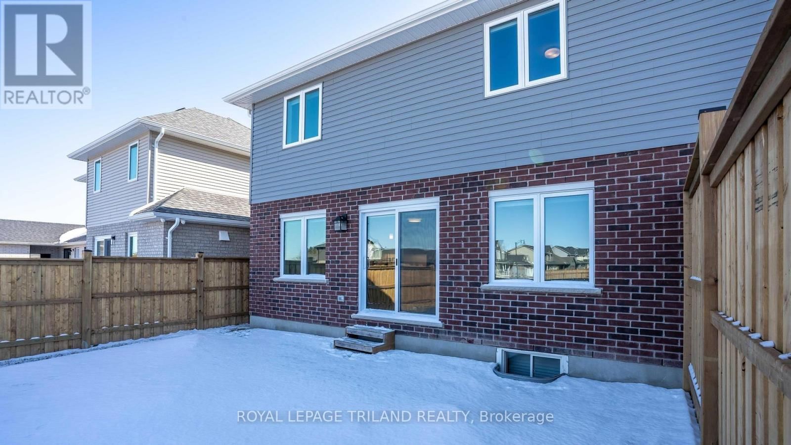 131 EMPIRE PARKWAY Image 34