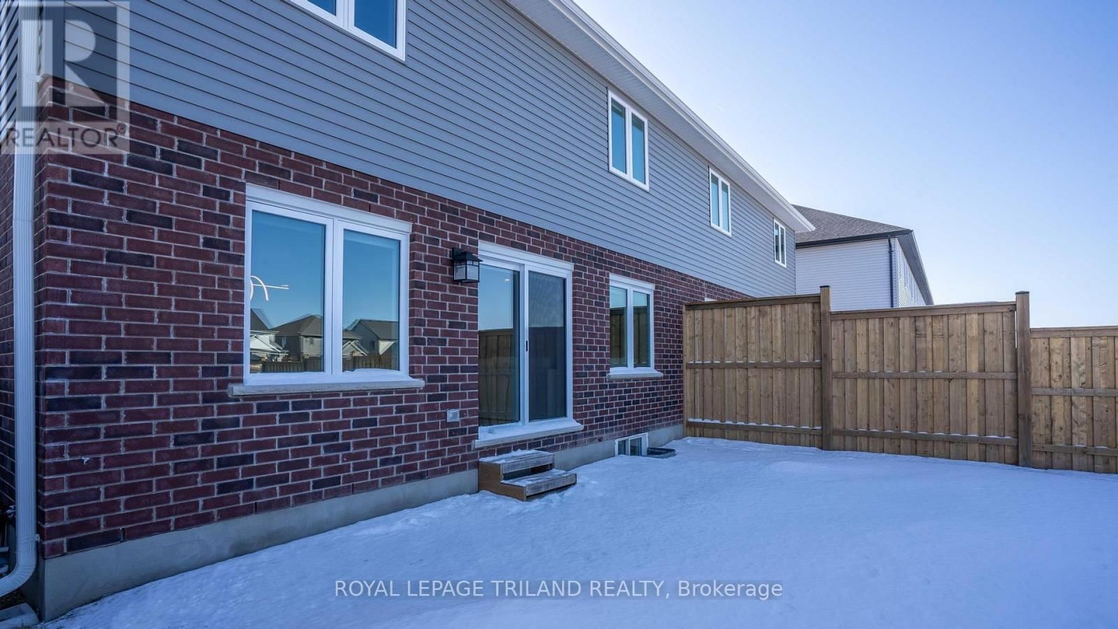 131 EMPIRE PARKWAY Image 35