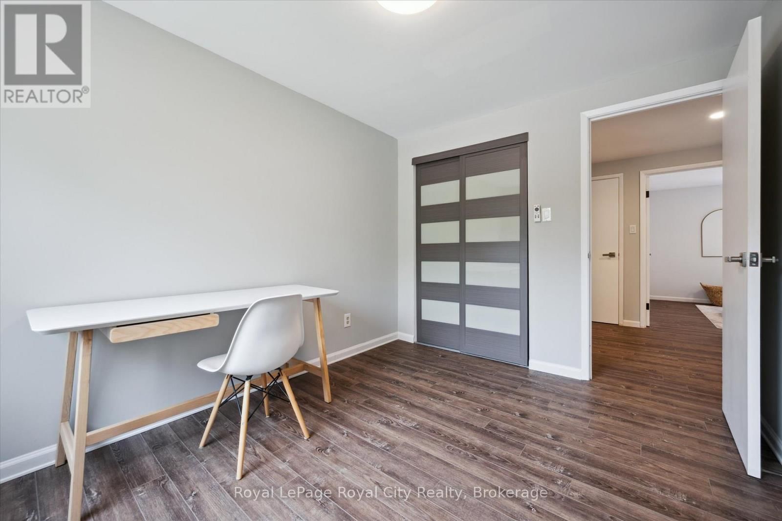 16 - 120 COUNTRY CLUB DRIVE Image 13