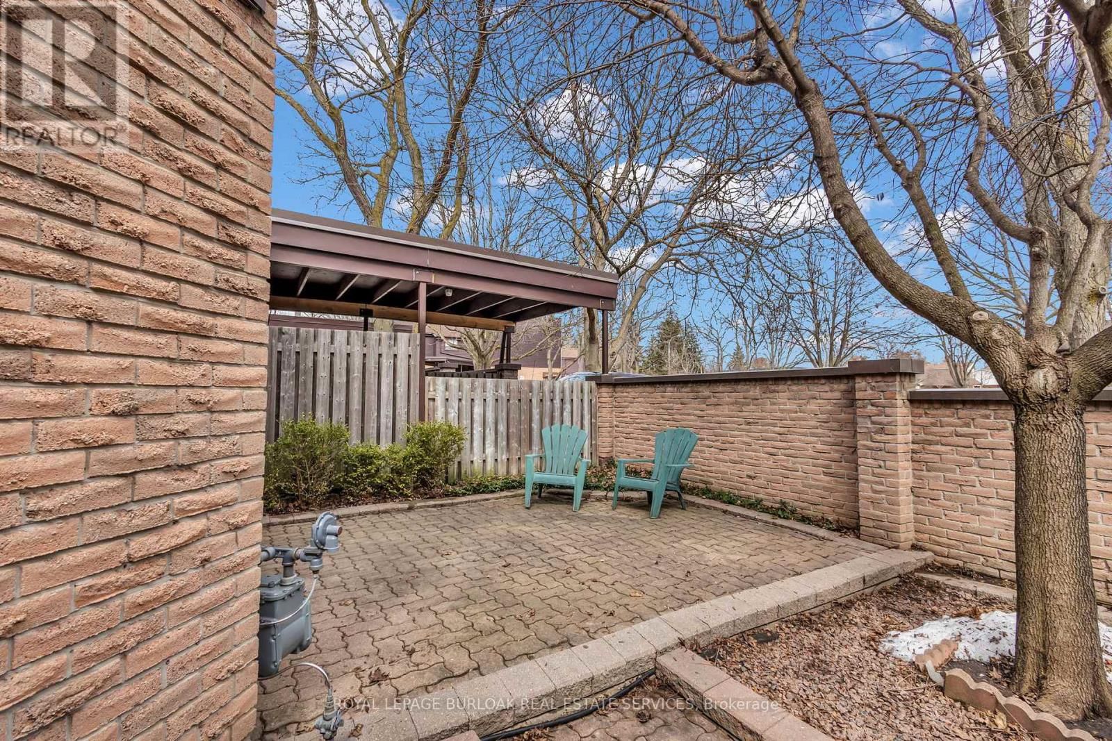 3 - 28 UNDERHILL CRESCENT Image 26