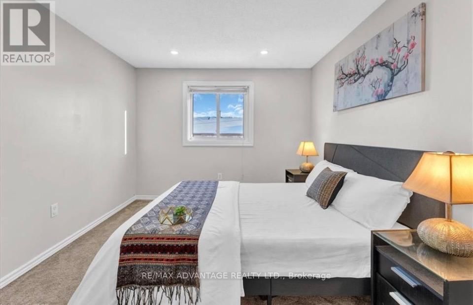 17 - 217 MARTINET AVENUE Image 18