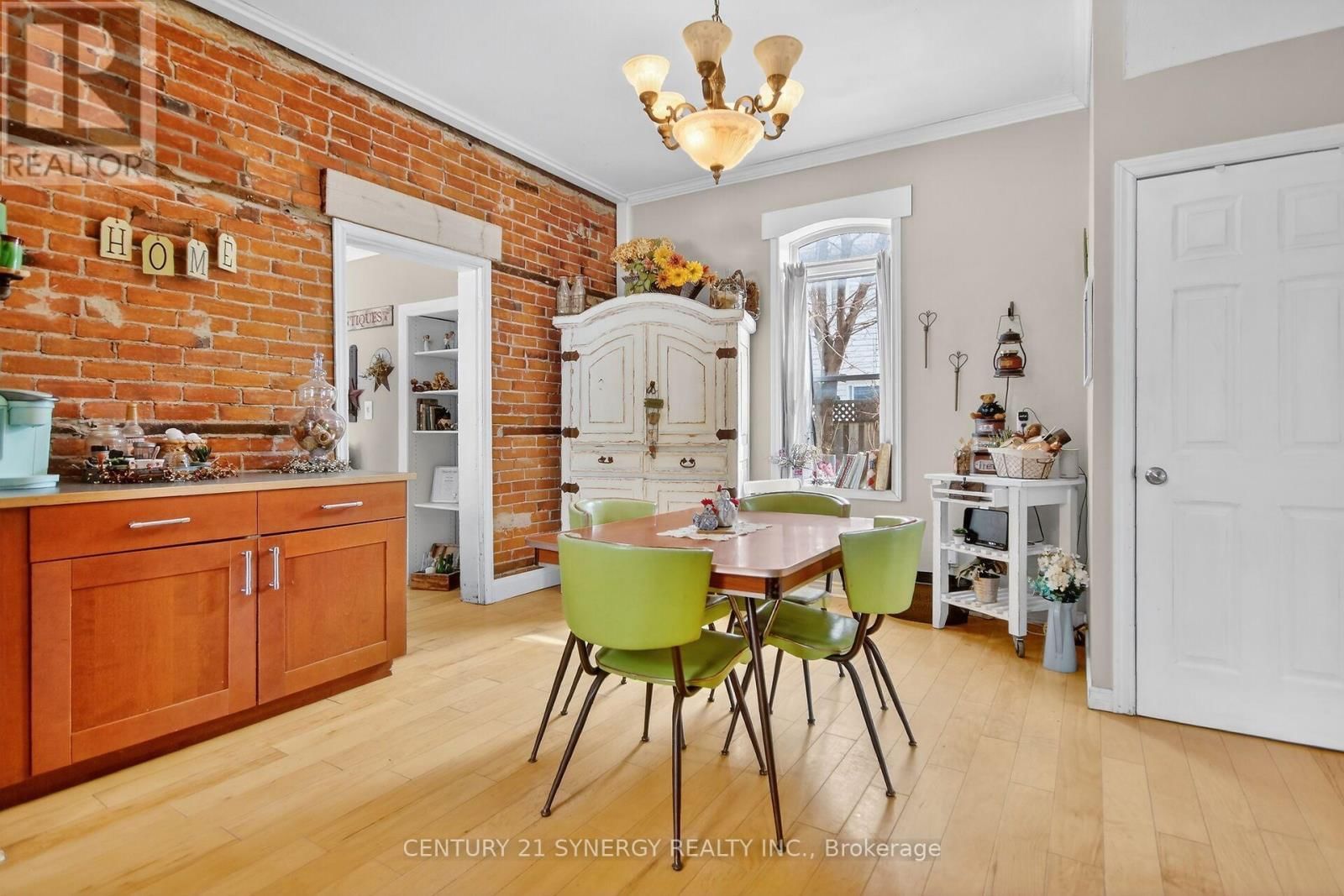 49 QUEEN STREET NORTH Image 10