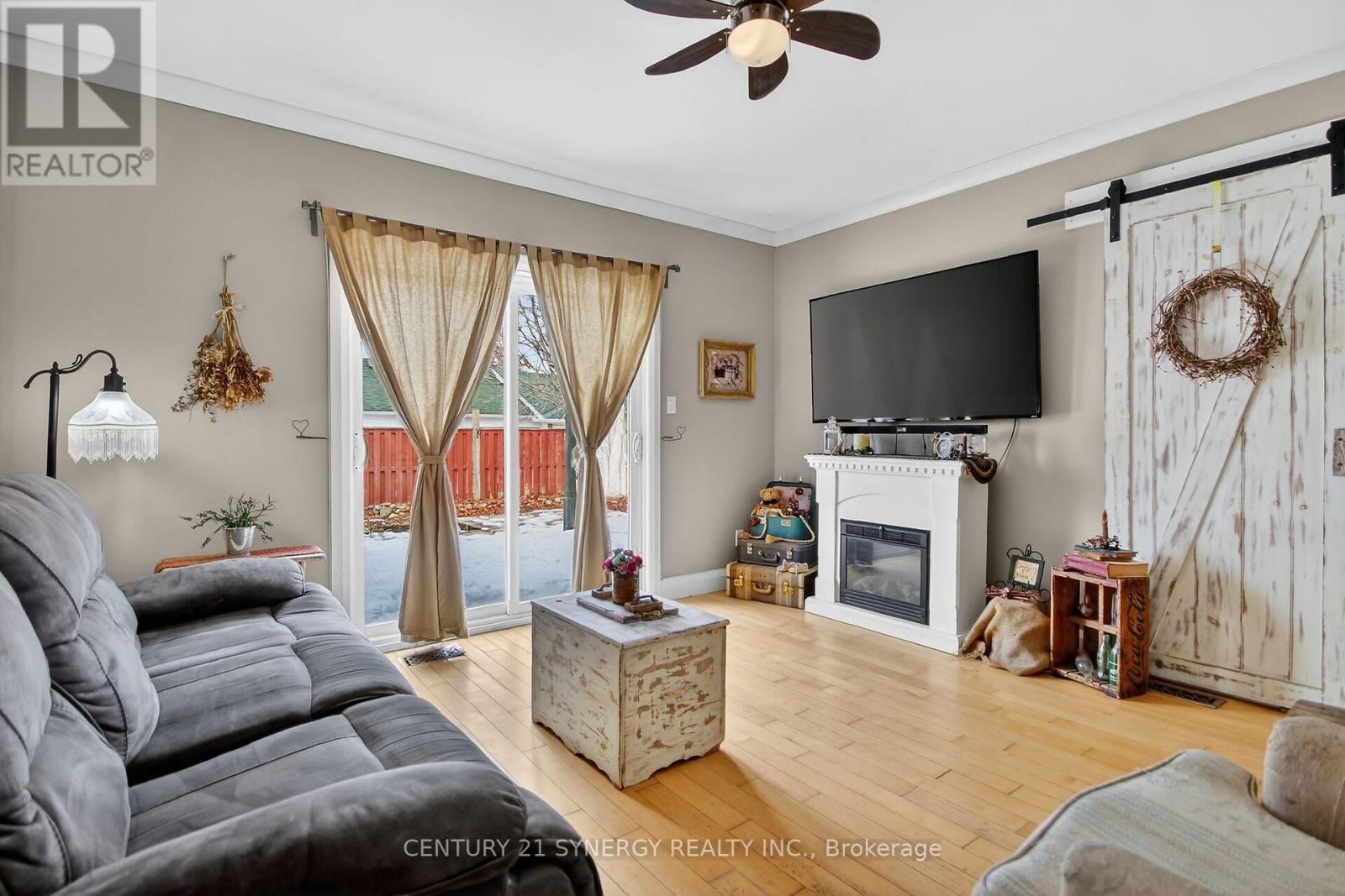 49 QUEEN STREET NORTH Image 14