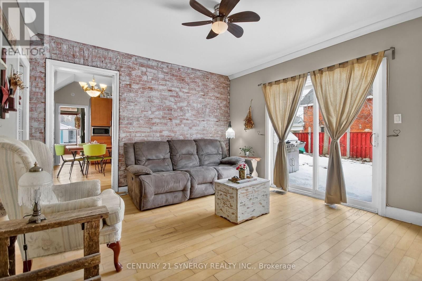 49 QUEEN STREET NORTH Image 15