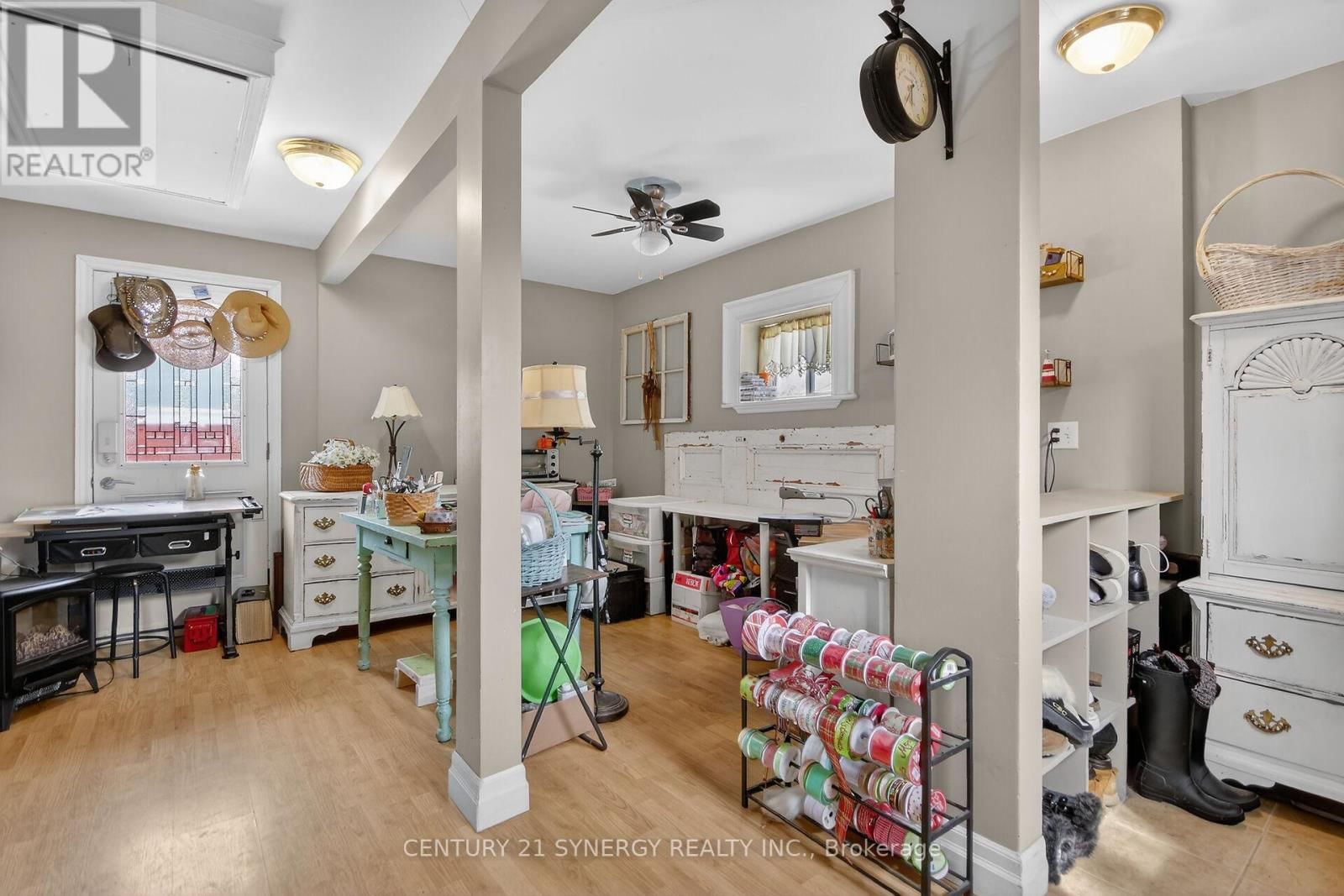 49 QUEEN STREET NORTH Image 18