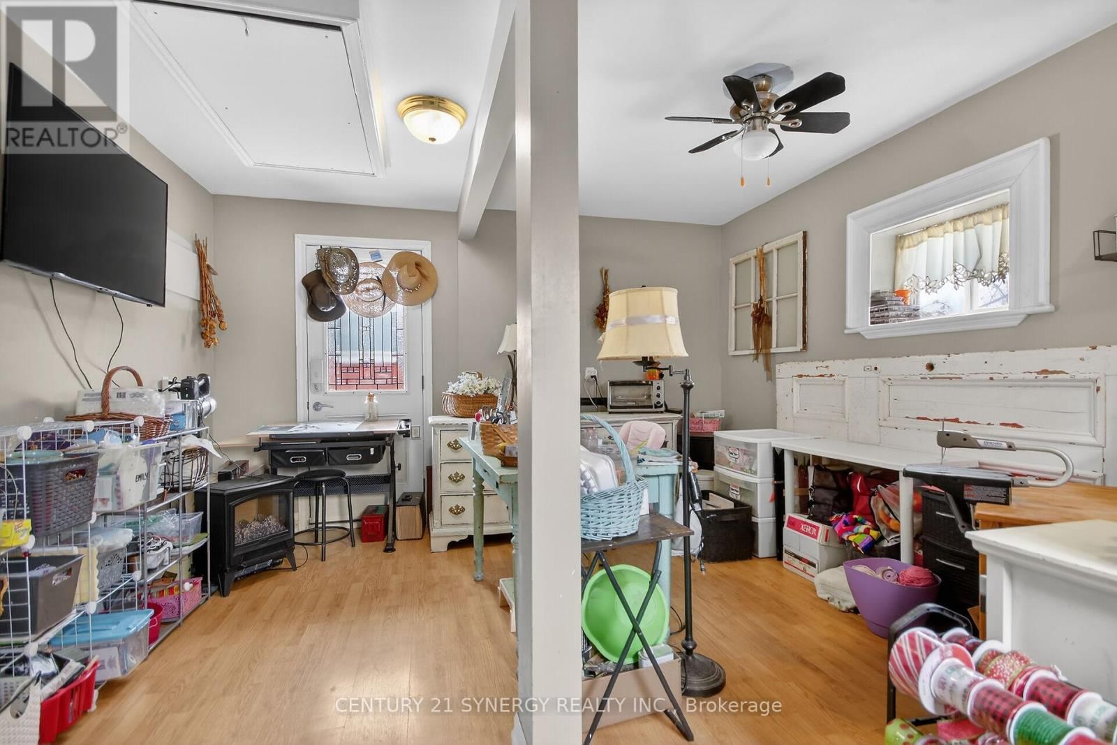 49 QUEEN STREET NORTH Image 19