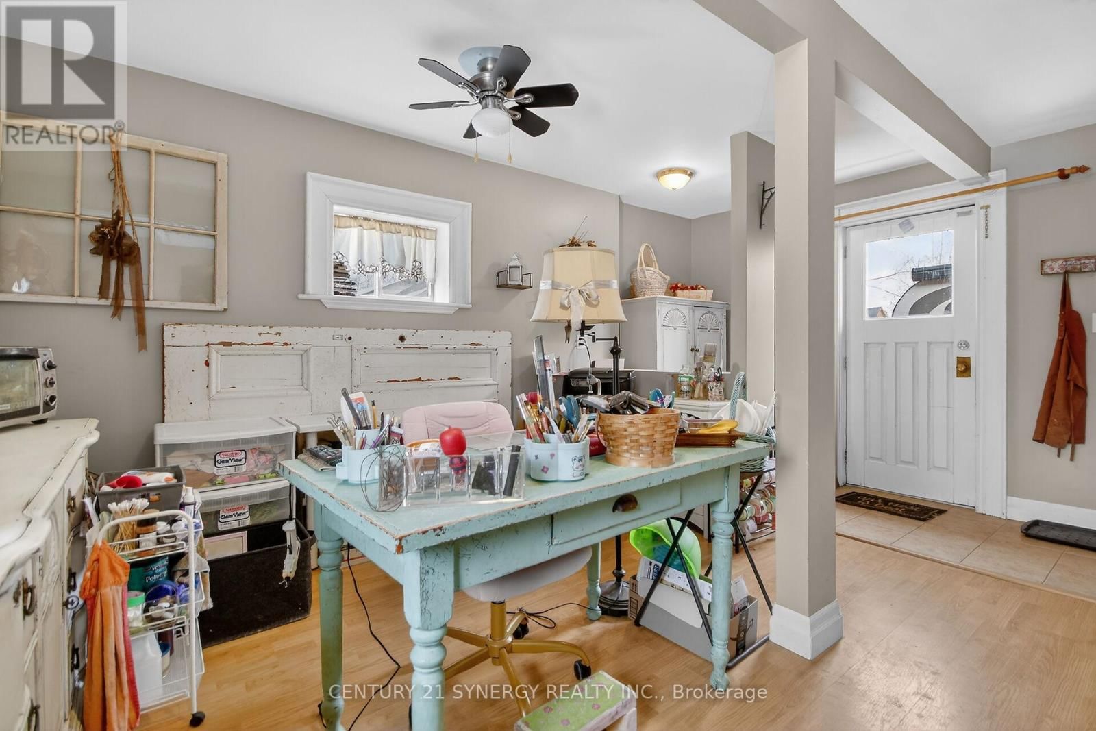 49 QUEEN STREET NORTH Image 20