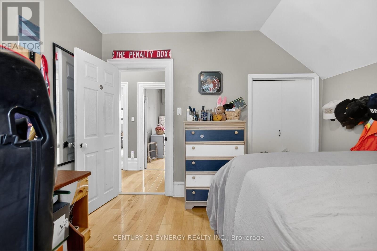 49 QUEEN STREET NORTH Image 22