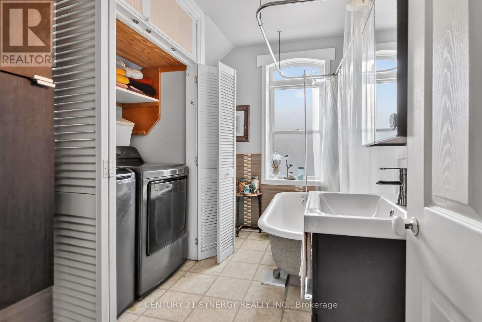 49 QUEEN STREET NORTH Image 28