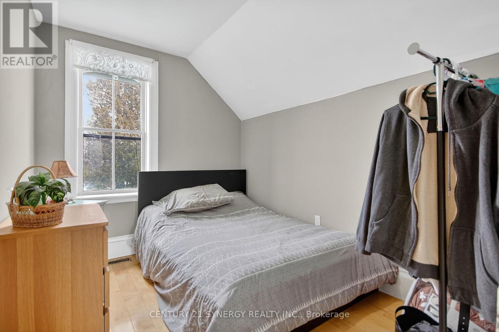 49 QUEEN STREET NORTH Image 30