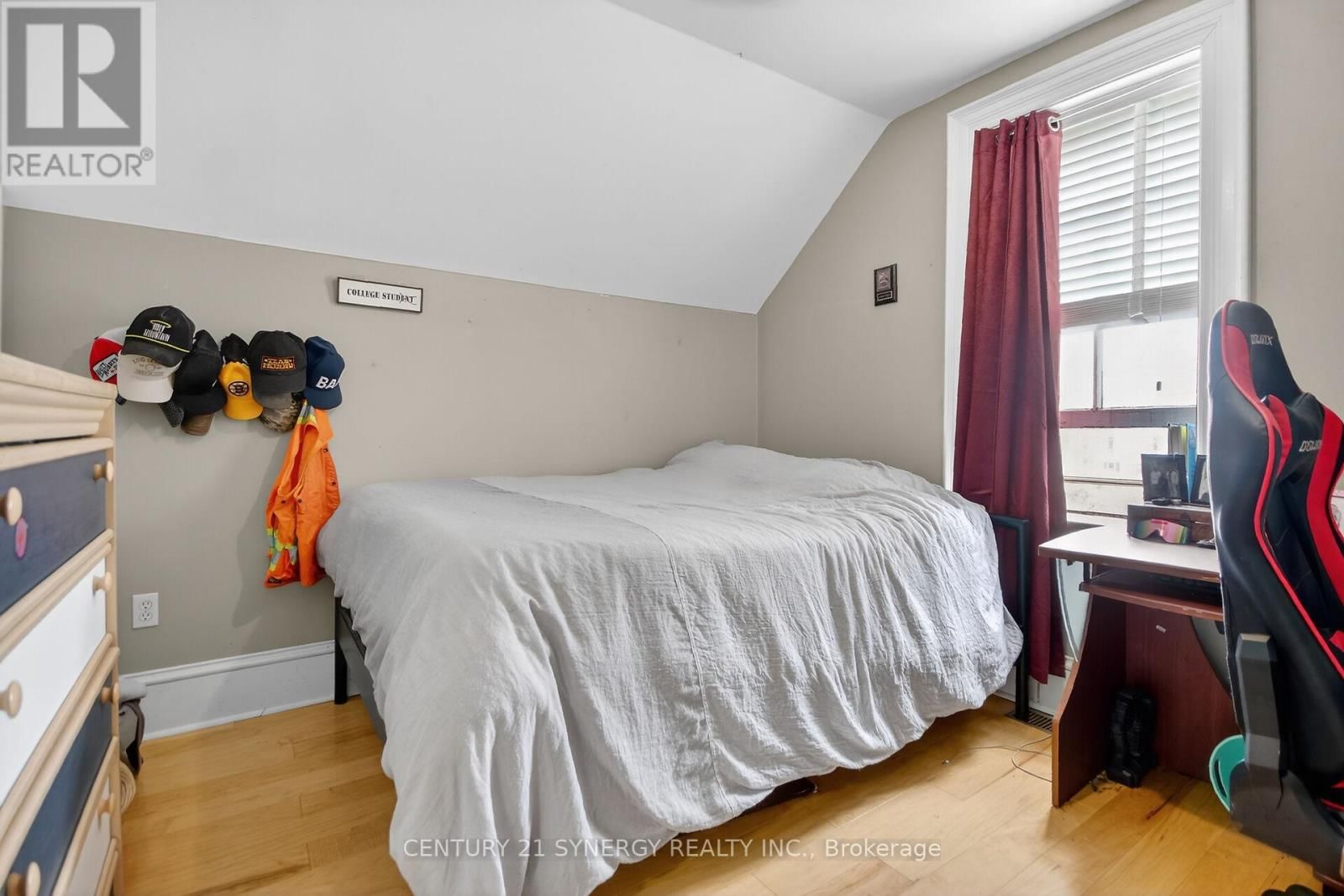 49 QUEEN STREET NORTH Image 32