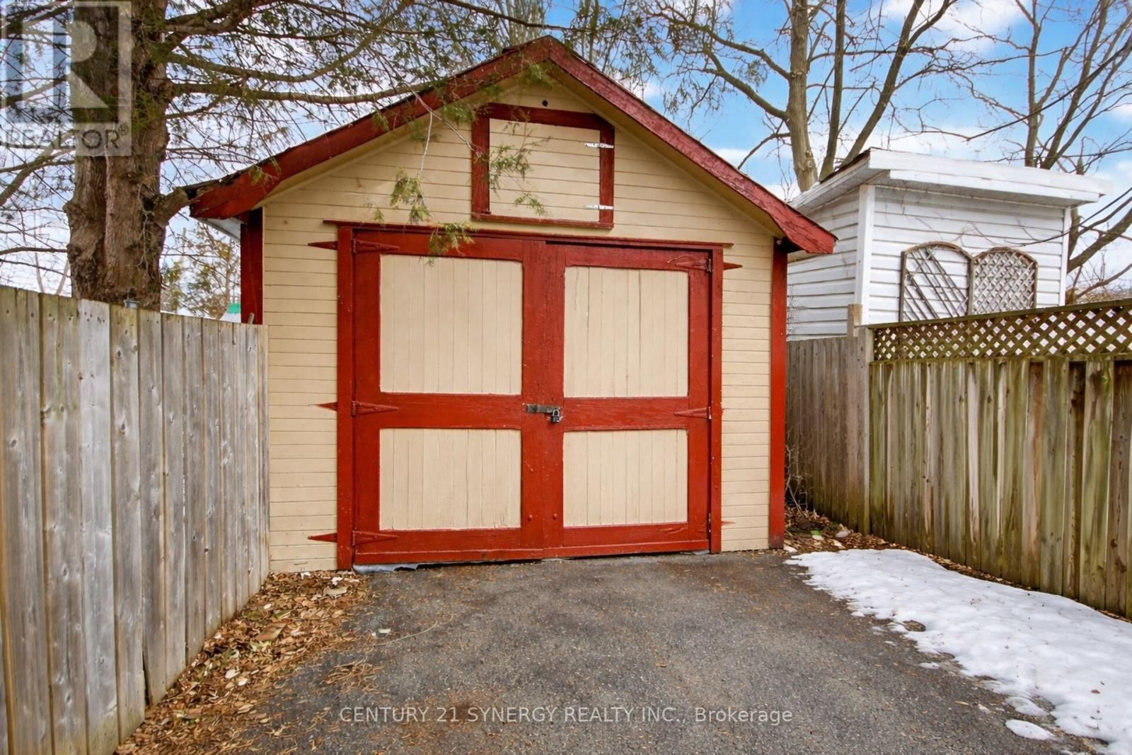 49 QUEEN STREET NORTH Image 36