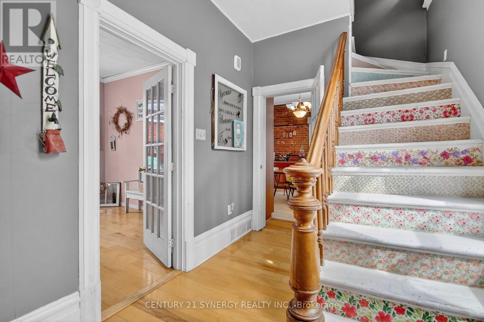 49 QUEEN STREET NORTH Image 5