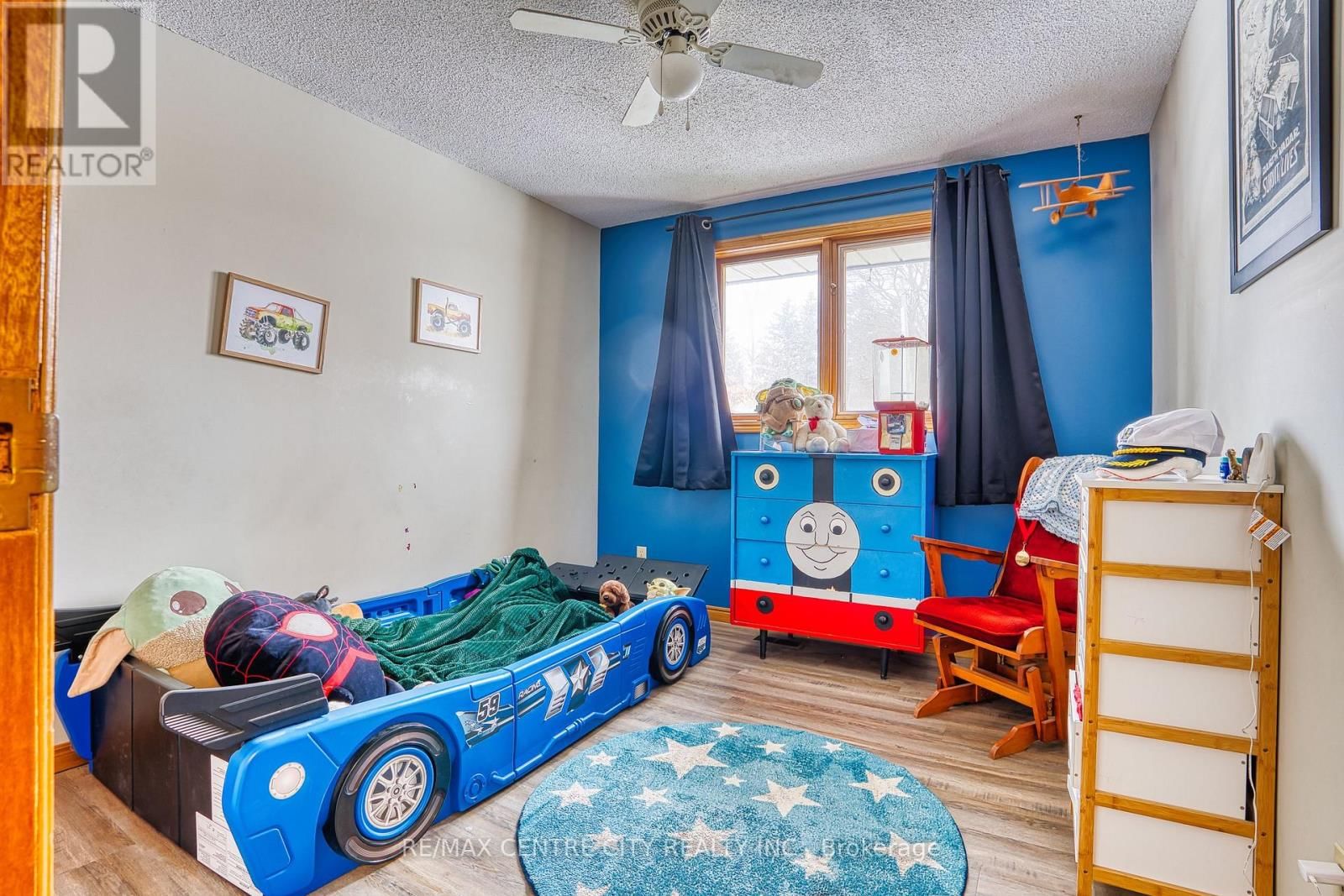 520 VICTORIA STREET Image 11