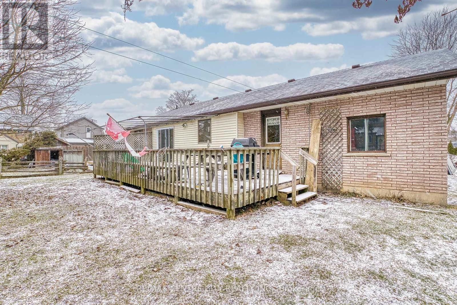 520 VICTORIA STREET Image 23