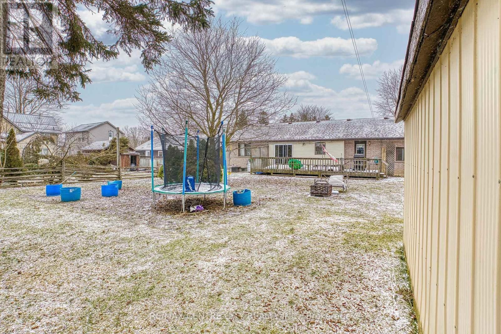 520 VICTORIA STREET Image 24