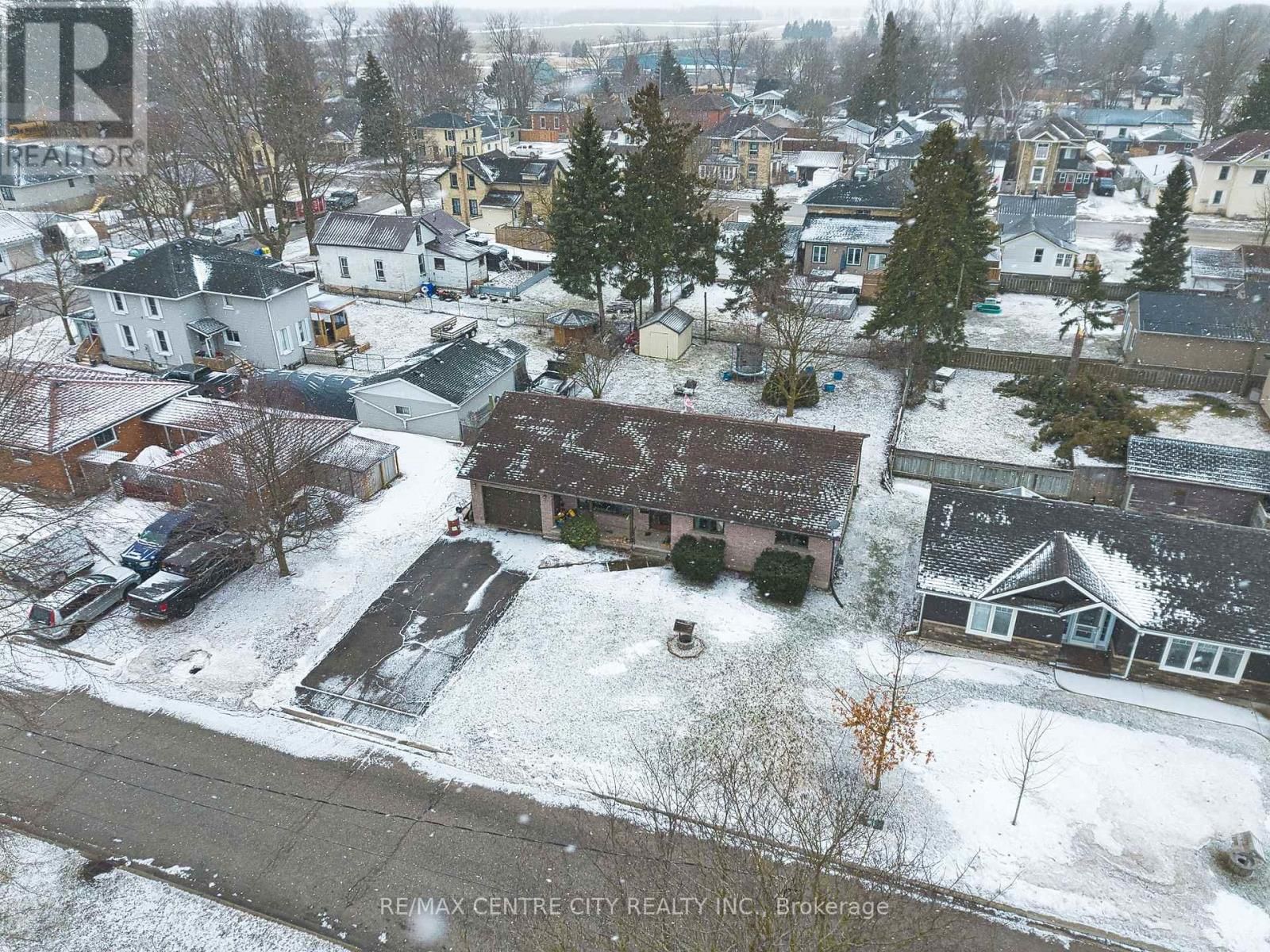 520 VICTORIA STREET Image 27