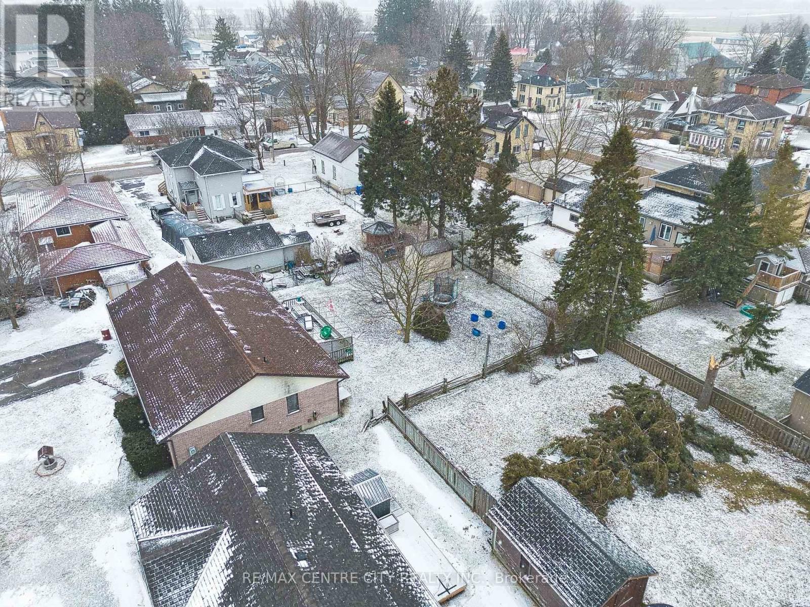 520 VICTORIA STREET Image 28