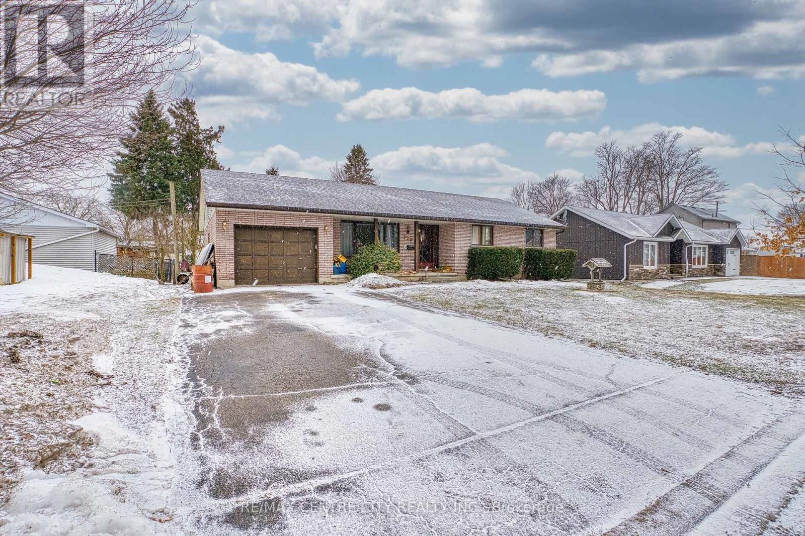 520 VICTORIA STREET Image 3