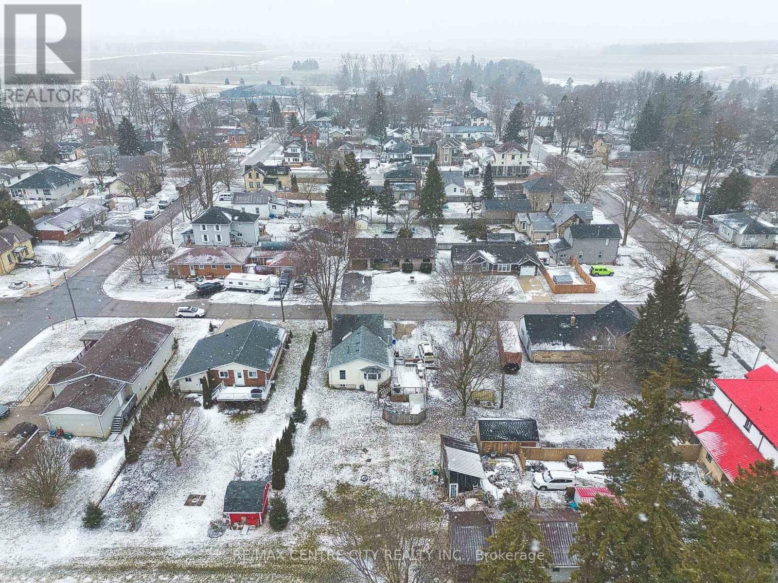 520 VICTORIA STREET Image 32