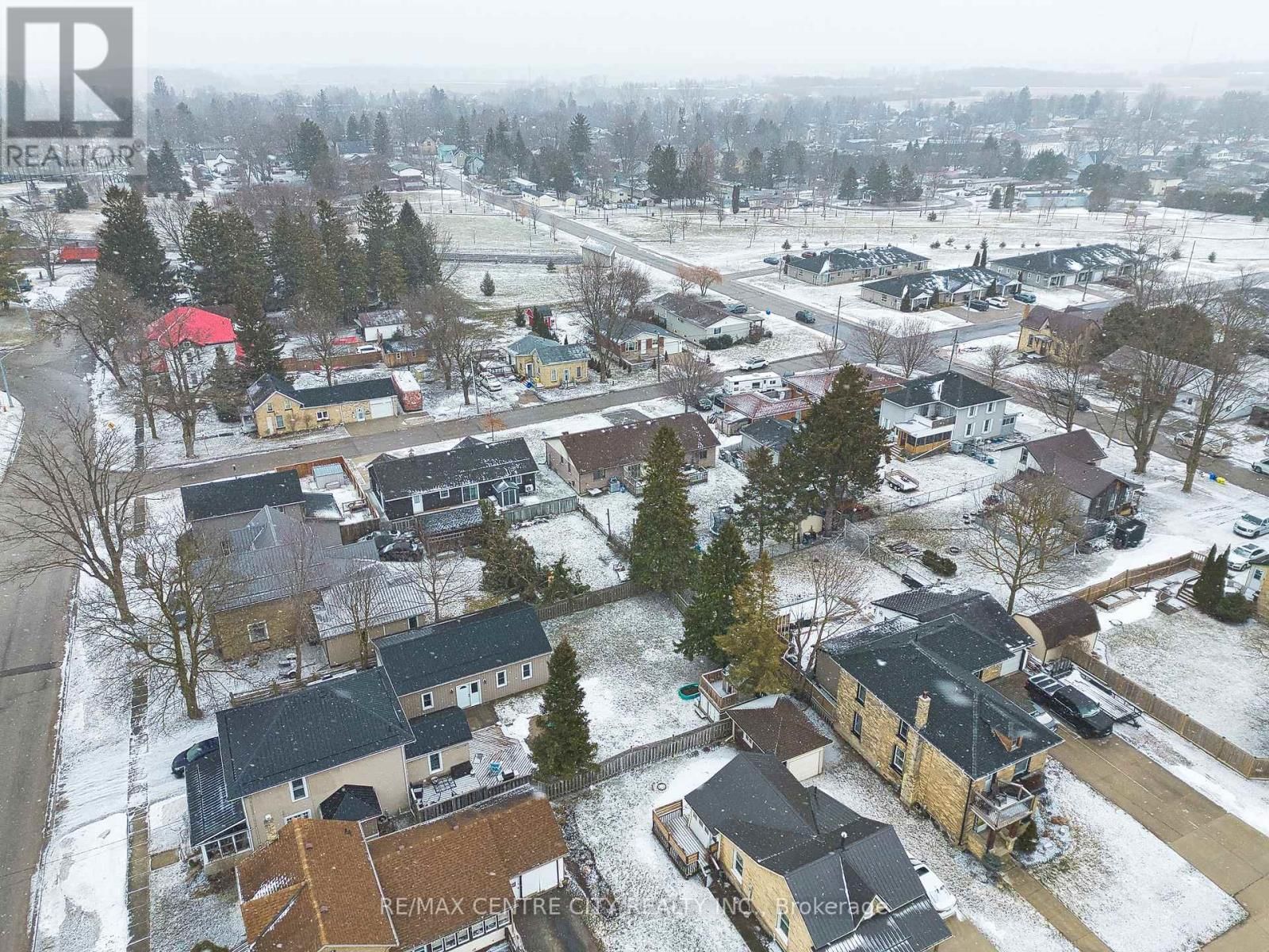 520 VICTORIA STREET Image 34