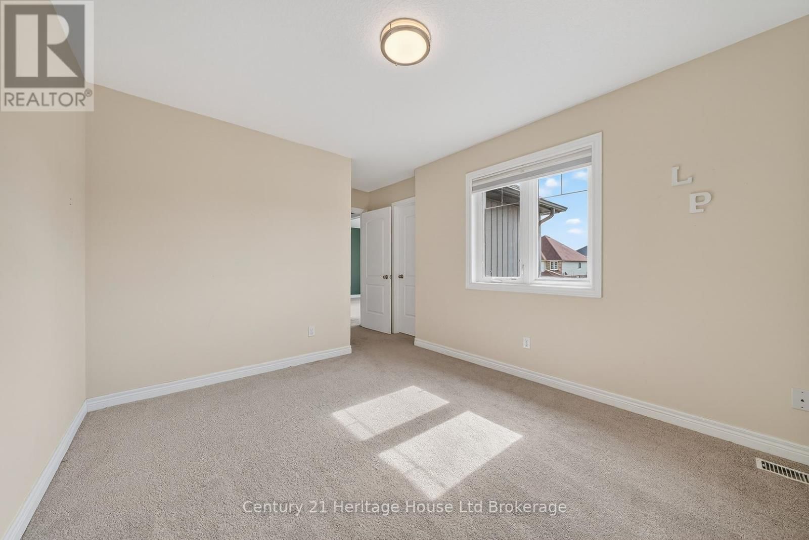 215 MUNNOCH BOULEVARD Image 33