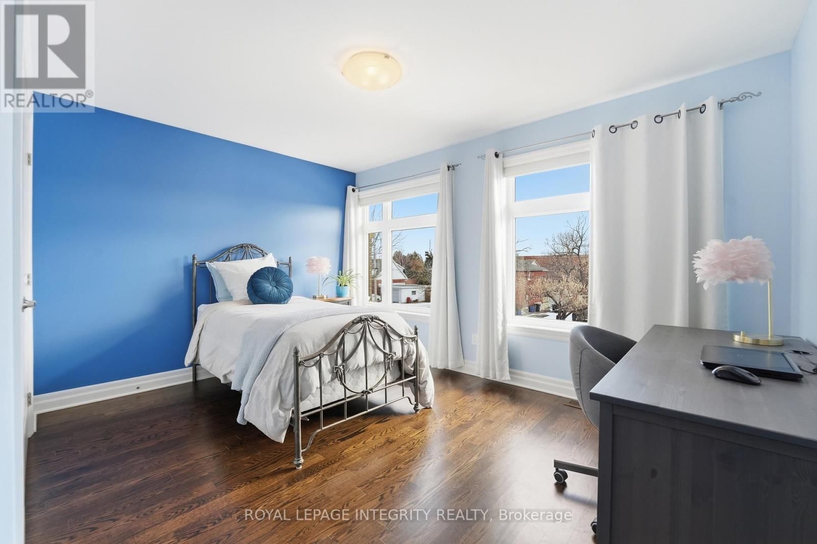 476 ANCASTER AVENUE Image 25