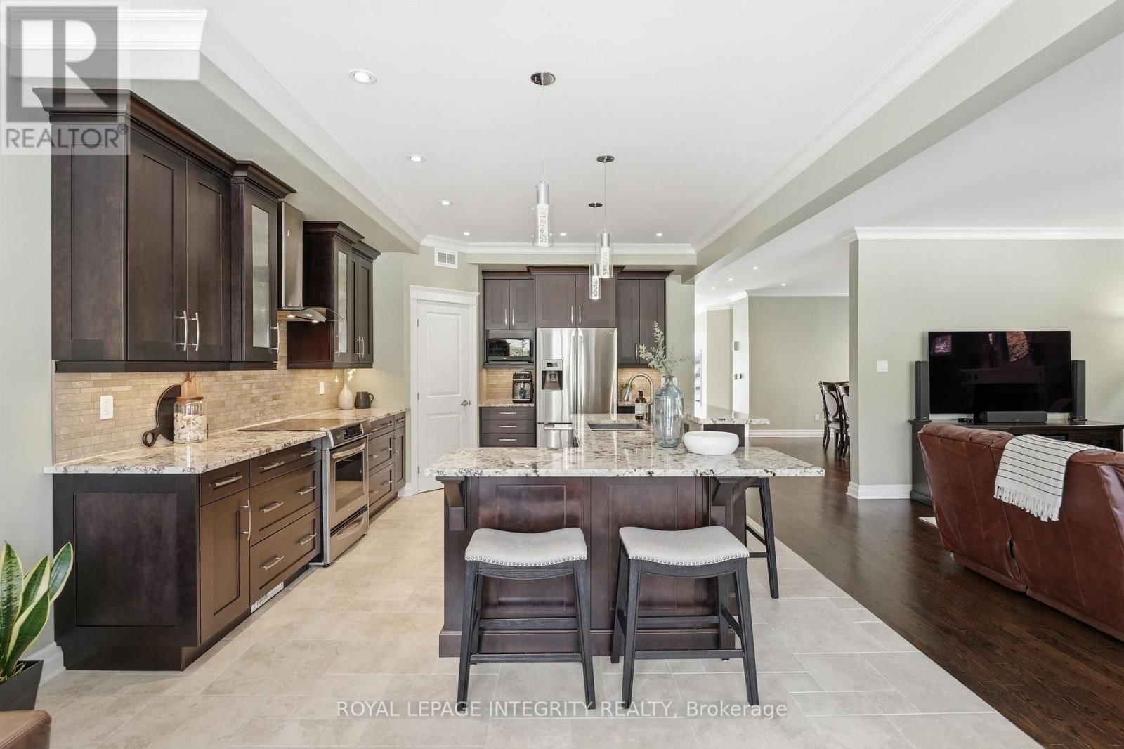 476 ANCASTER AVENUE Image 7