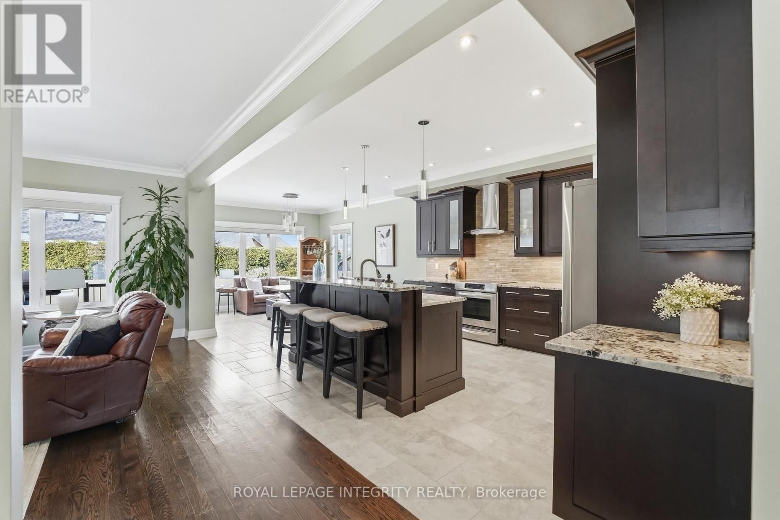 476 ANCASTER AVENUE Image 8