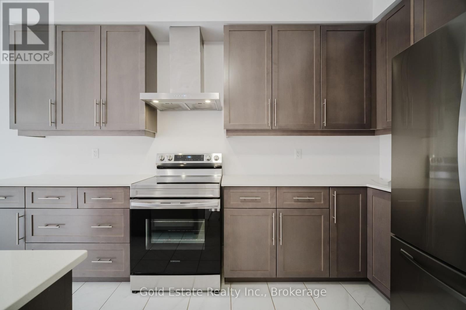 19 MCLAREN AVENUE Image 13