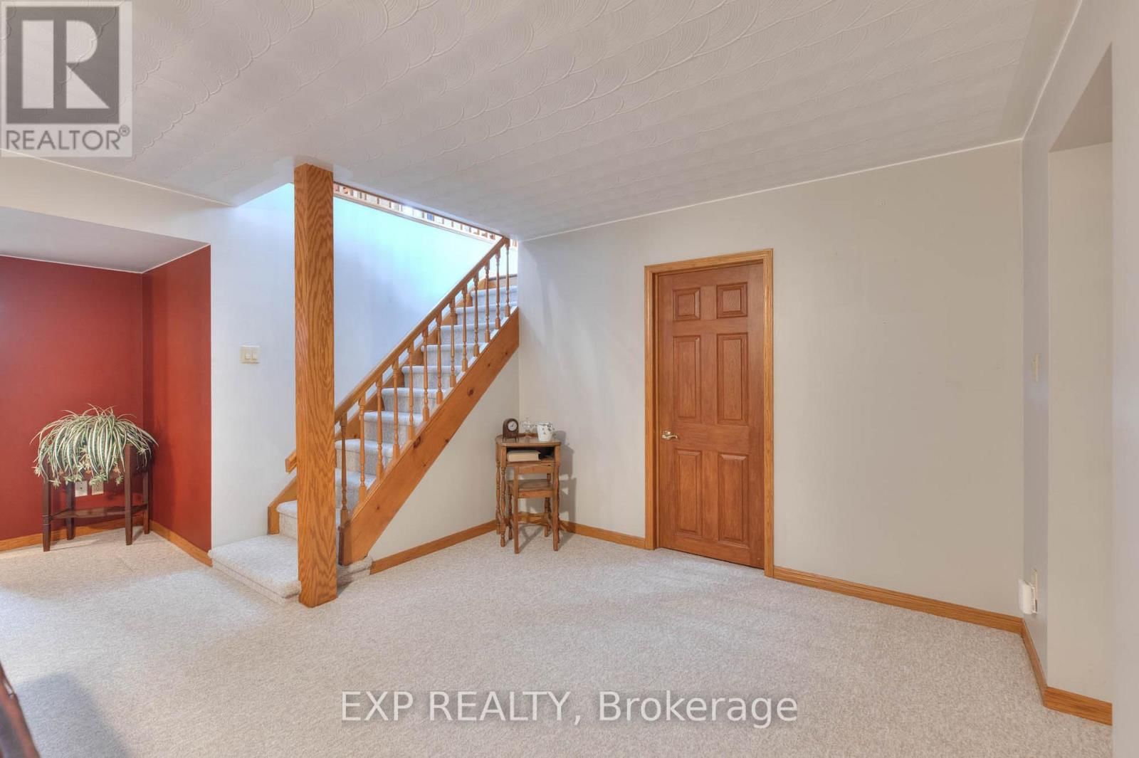 763 SPORTS DRIVE Image 21