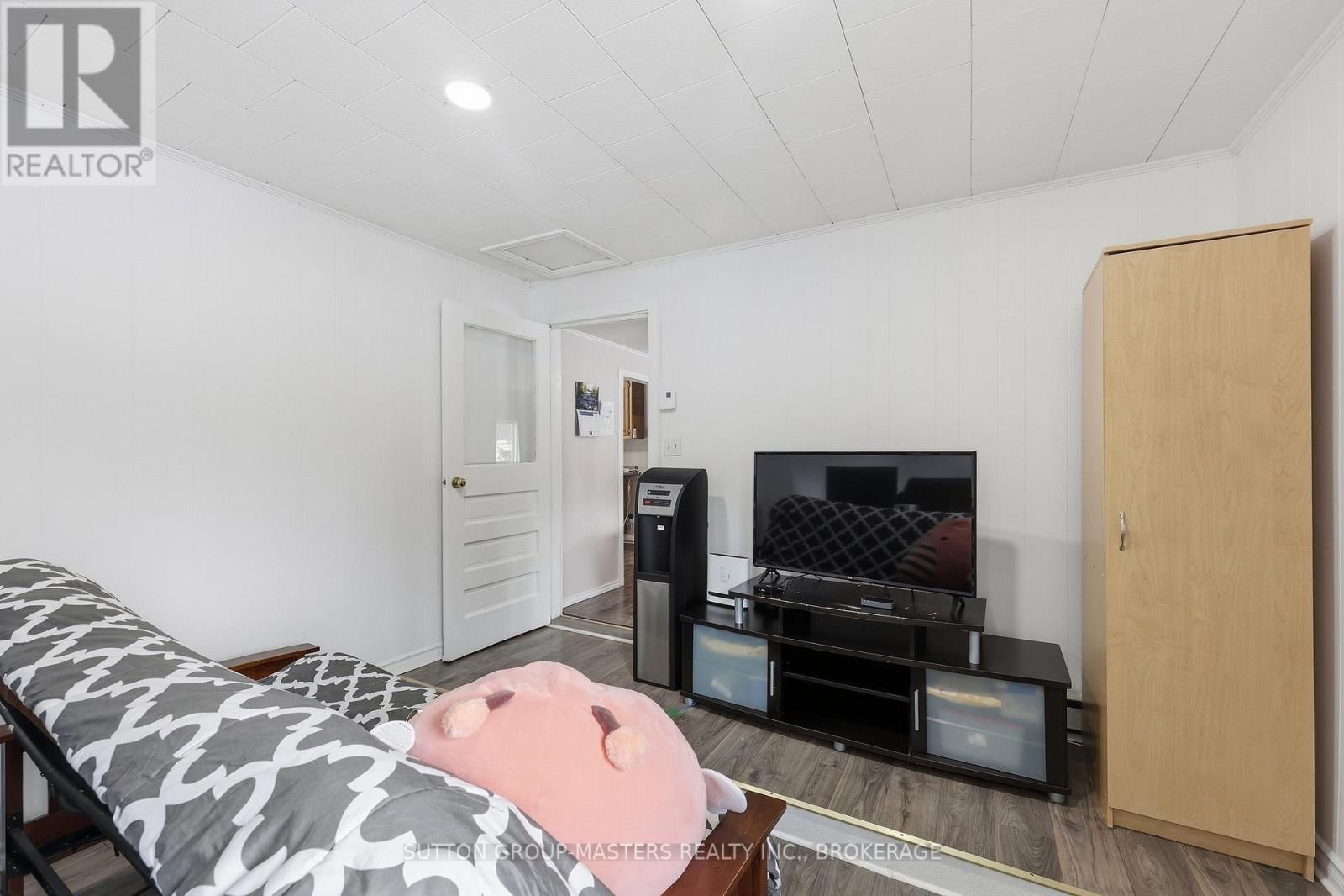 9 PATTERSON BOULEVARD Image 16