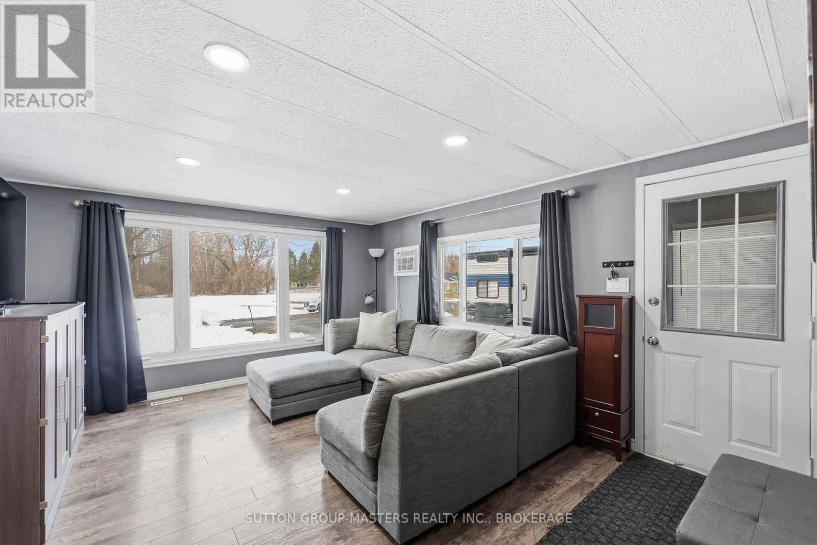 9 PATTERSON BOULEVARD Image 3