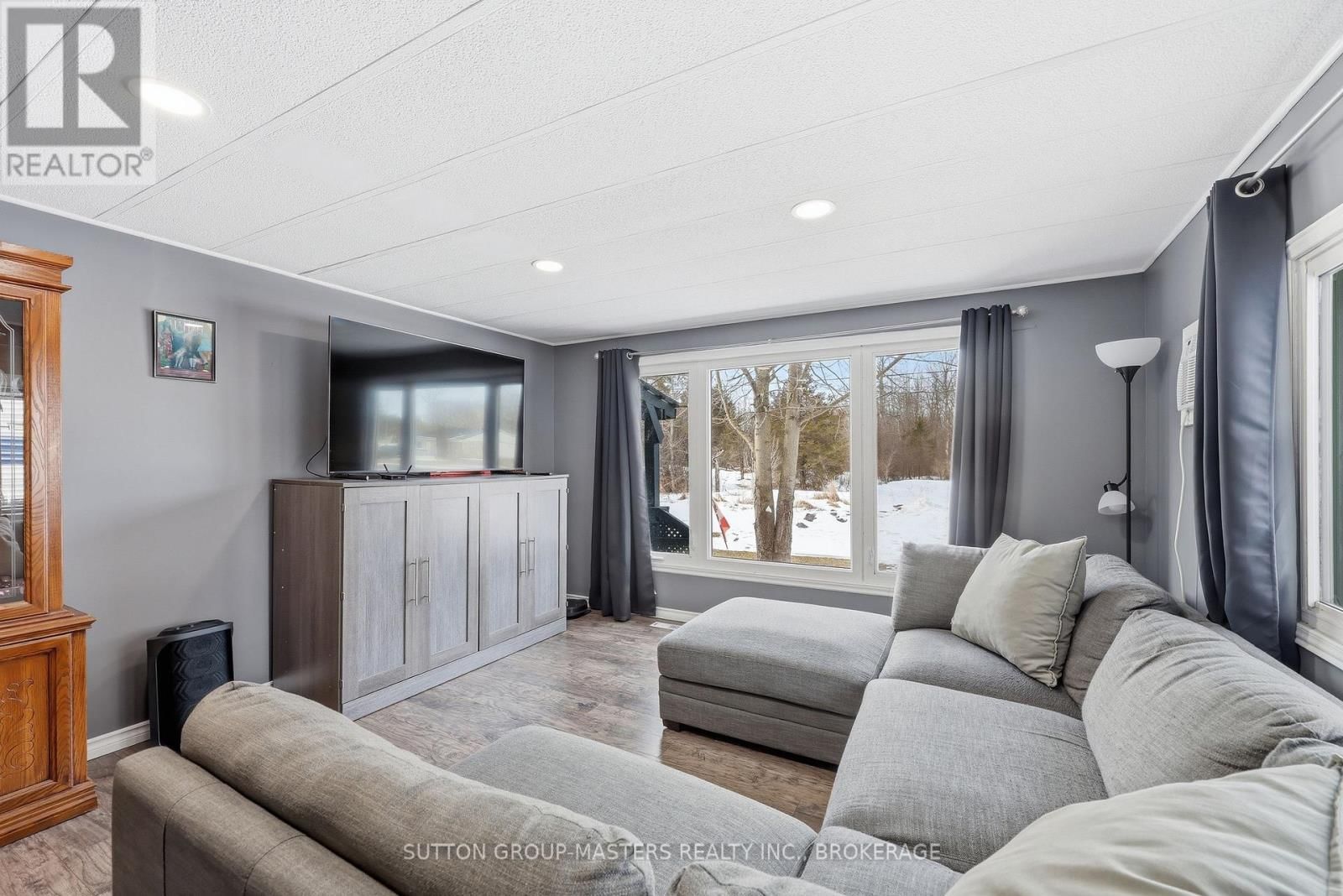 9 PATTERSON BOULEVARD Image 4