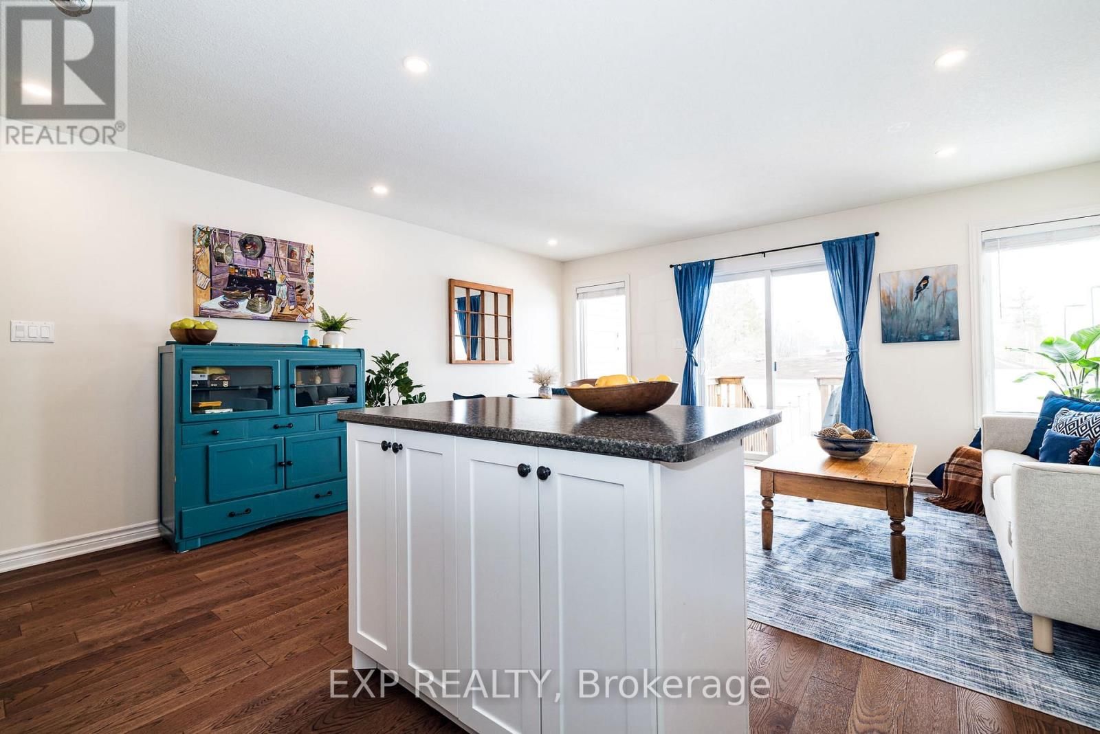 526 STANLEY BROTHERS STREET Image 16