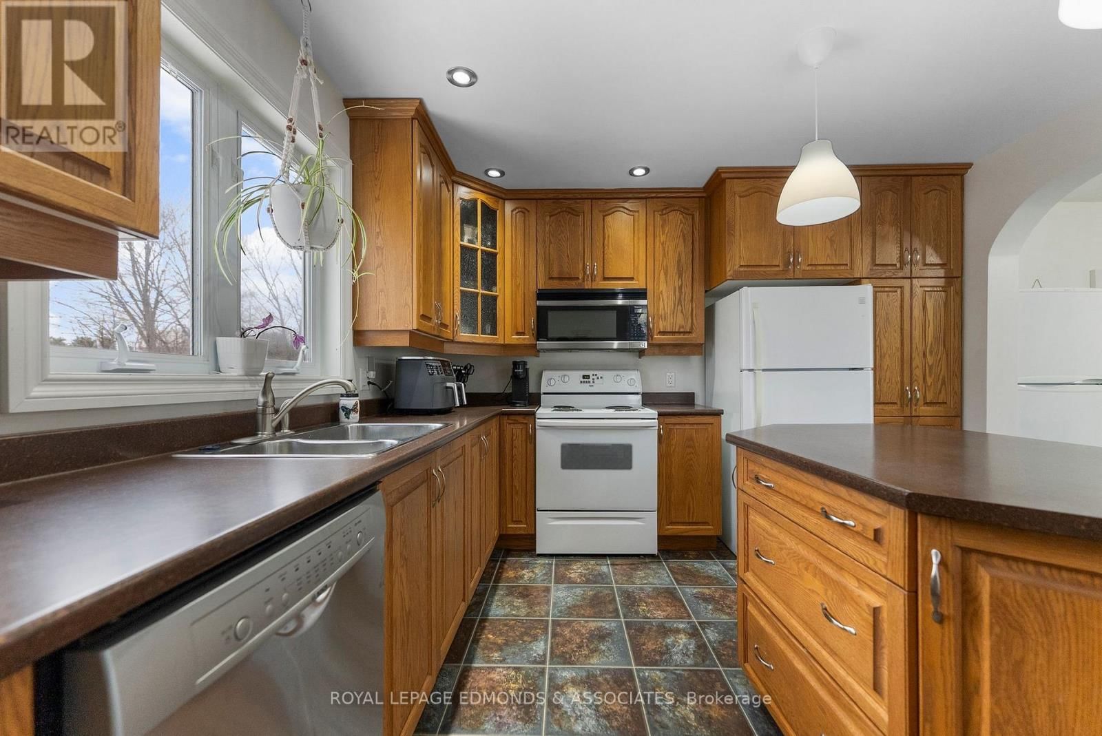 95 SPRUCE STREET Image 14