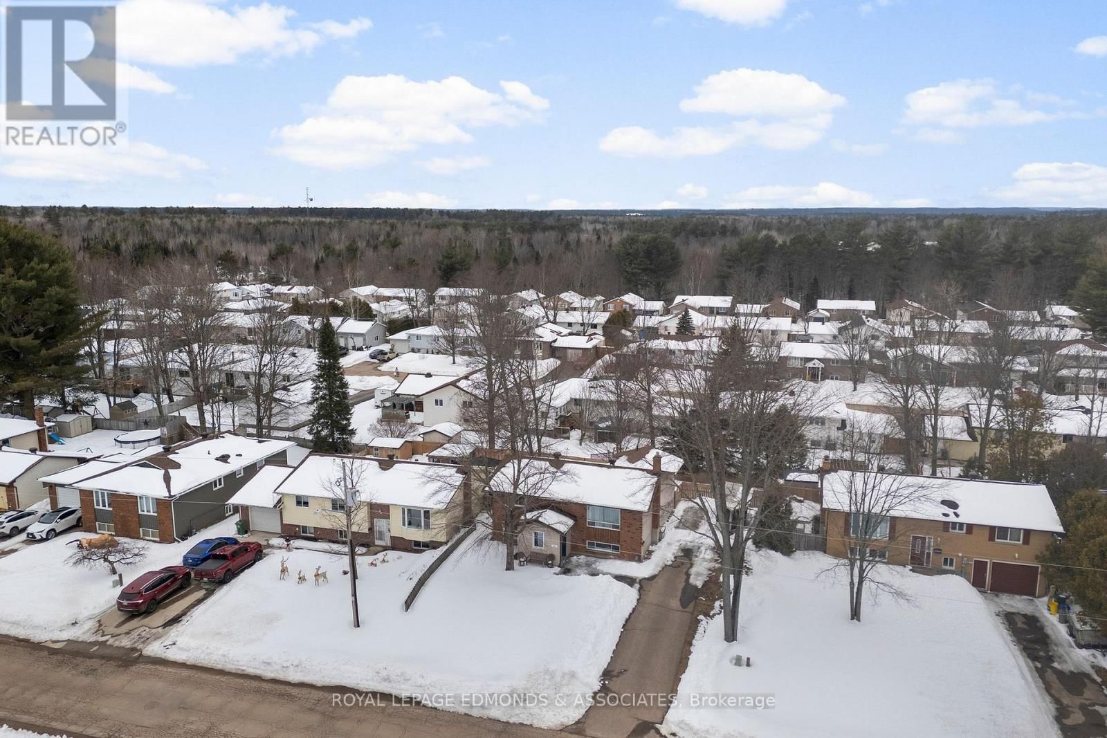 95 SPRUCE STREET Image 37