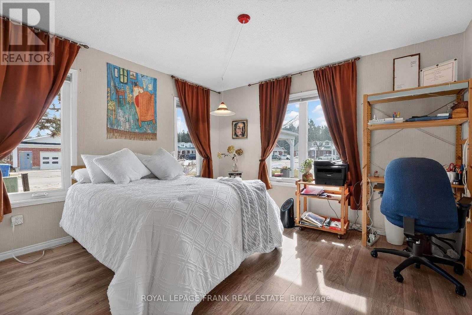 24 - 5 HERITAGE WAY Image 15