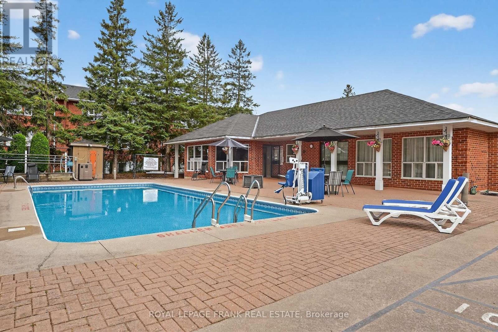 24 - 5 HERITAGE WAY Image 38