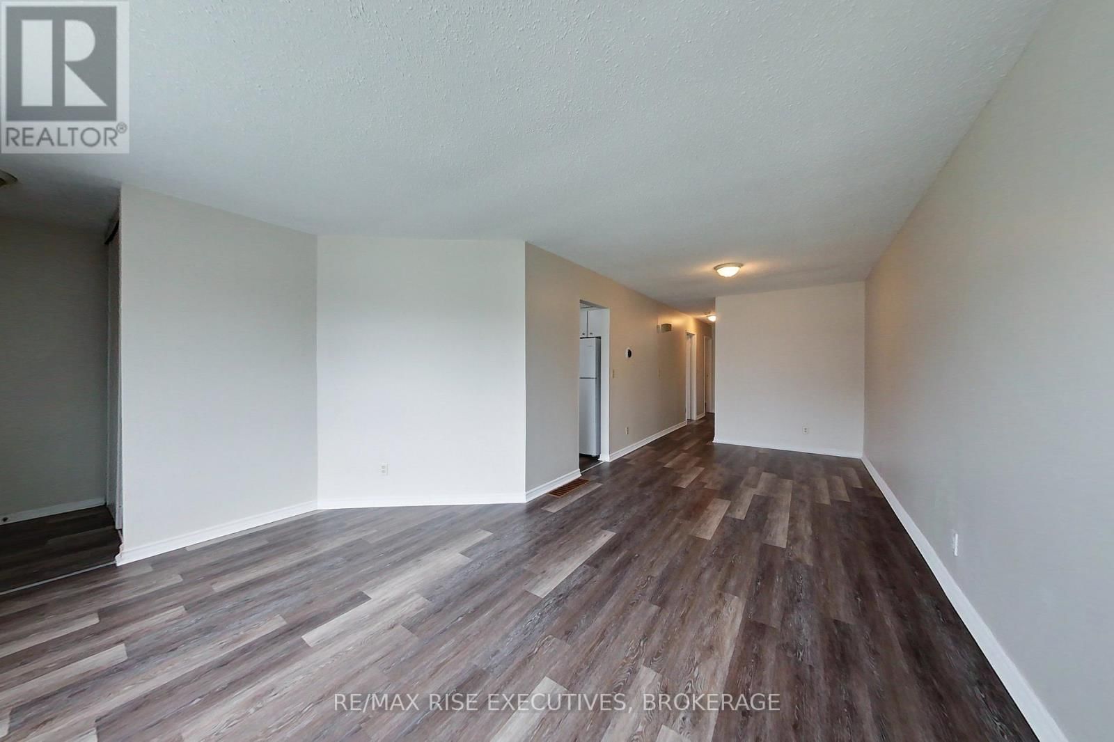 744 SELKIRK ROAD Image 3